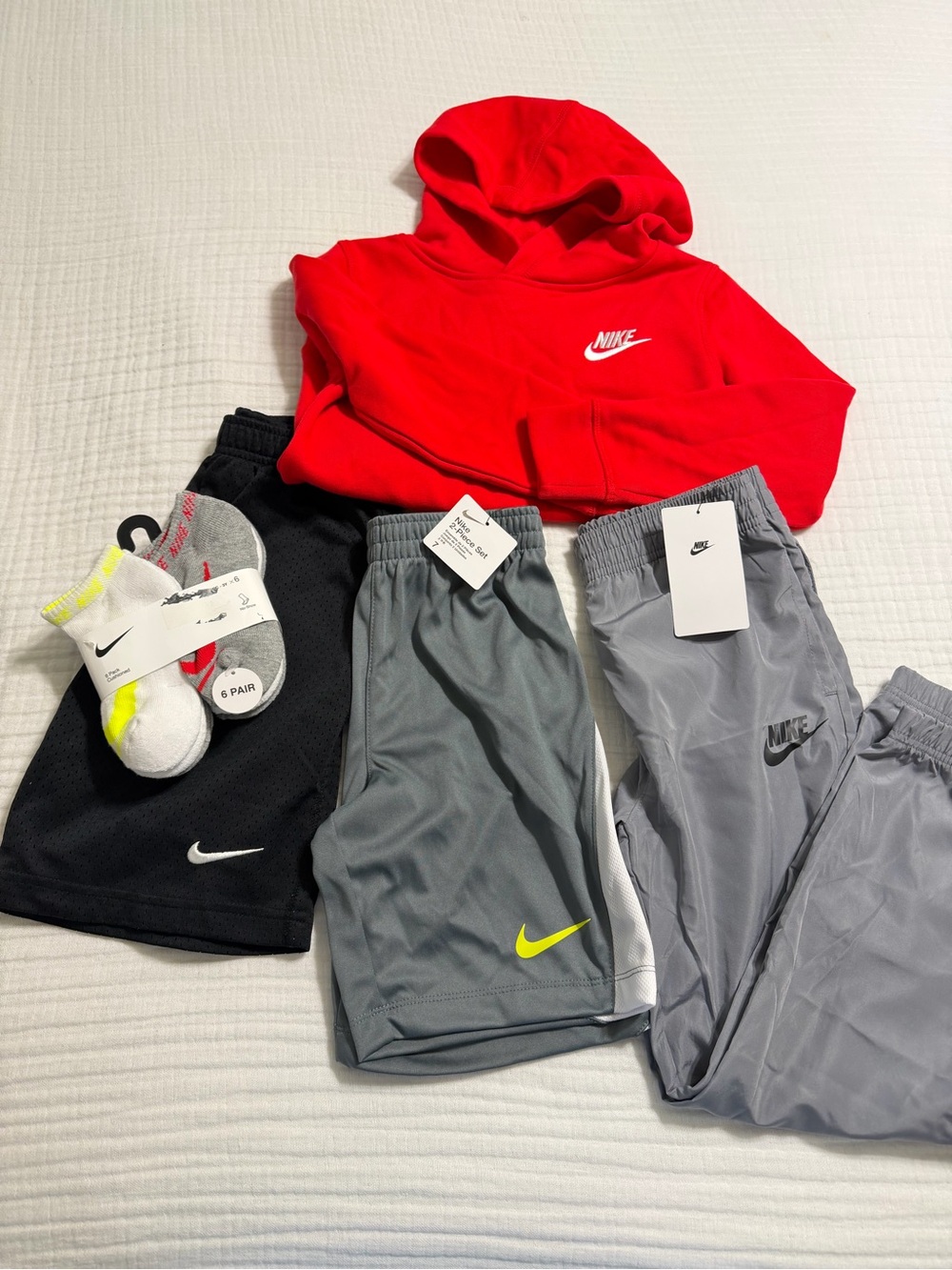 Nike Boys Bundle Size 6/7